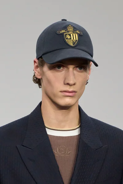Look 64